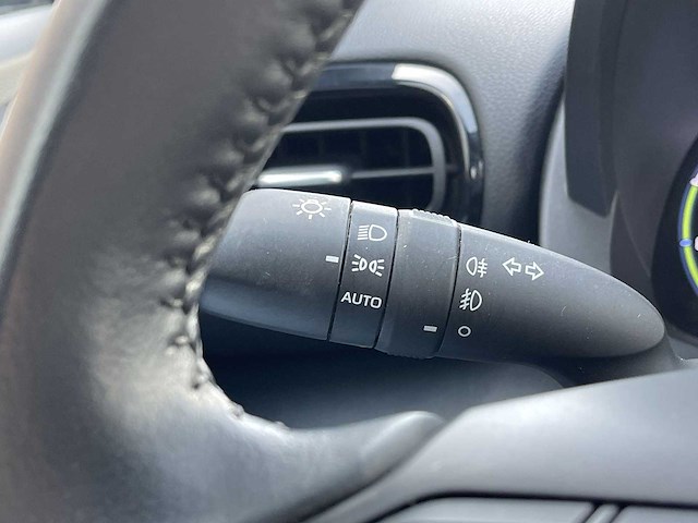Toyota yaris cross 1.5 hybrid dynamic 2023 | 20-20-64 - afbeelding 13 van  32