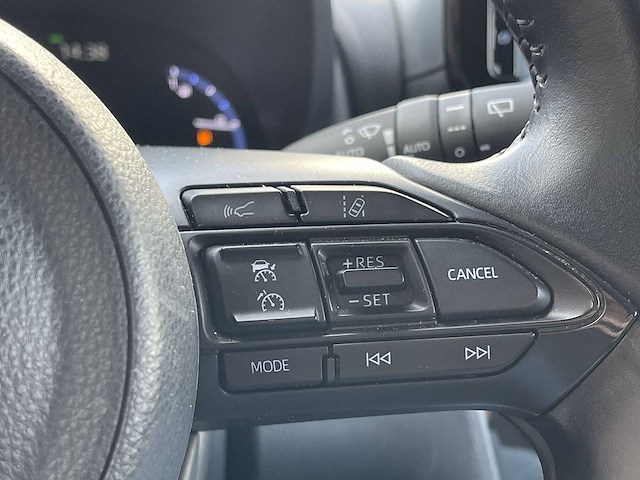 Toyota yaris cross 1.5 hybrid dynamic 2023 | 20-20-64 - afbeelding 31 van  32