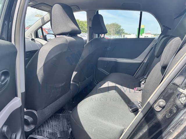 Toyota yaris van 1.0i vvt-i natura,2011 - afbeelding 14 van  32