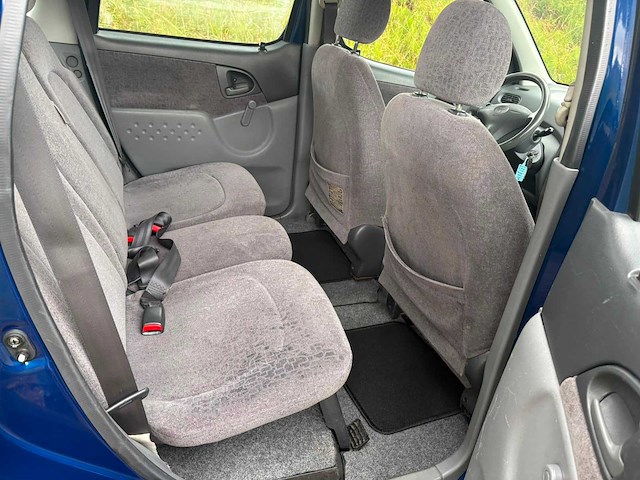 Toyota yaris verso 1.3-16v vvt-i sol , 58-jsn-8 - afbeelding 11 van  20