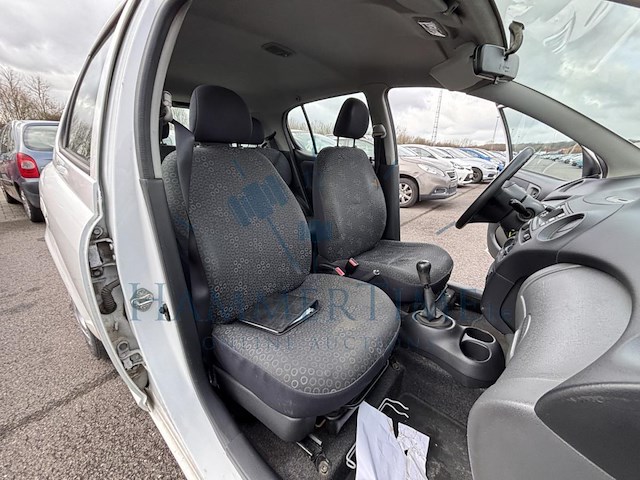 Toyota yaris verso 1.3i vvt-i 16v linea luna,2004 - afbeelding 17 van  34