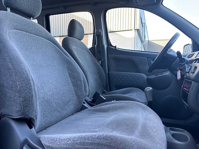 Toyota yaris verso 1.5-16v vvt-i sol 2001 | 33-gn-fs - afbeelding 10 van  22