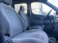 Toyota yaris verso 1.5-16v vvt-i sol 2001 | 33-gn-fs - afbeelding 10 van  22