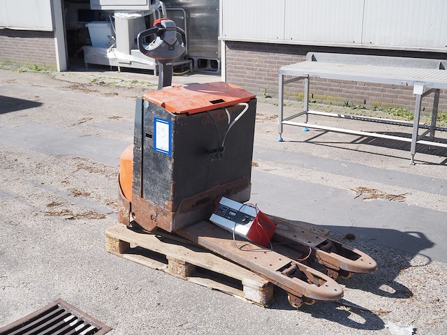 Toyota - afbeelding 1 van  9