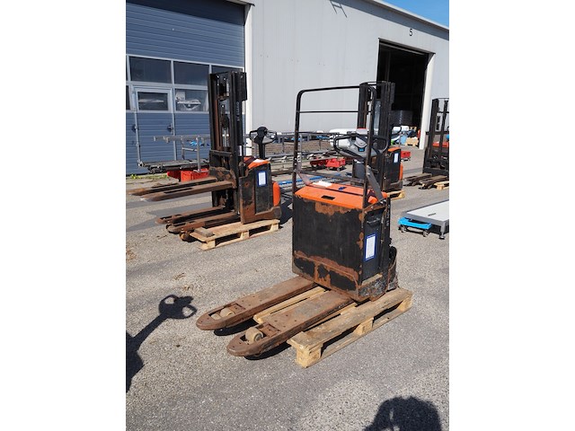 Toyota - afbeelding 2 van  9