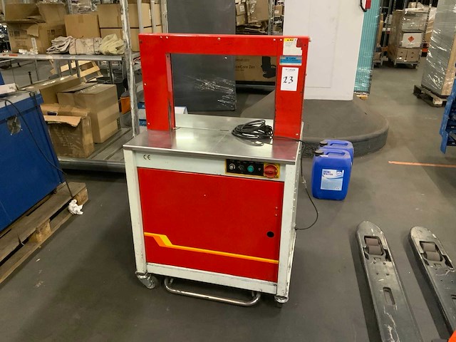 Tp-700 - omsnoeringsmachine - afbeelding 1 van  5