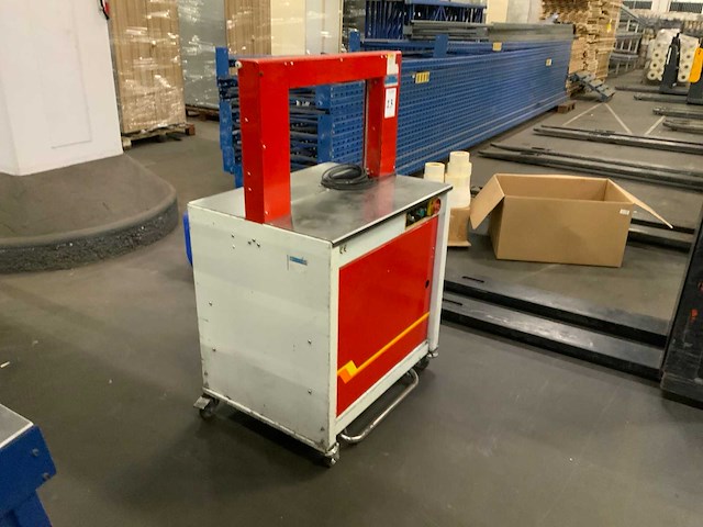 Tp-700 - omsnoeringsmachine - afbeelding 3 van  5