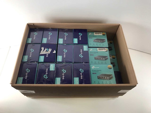 Tp-link (tl-sg105) 5-port gigabit desktop switches (new) (24x) - afbeelding 1 van  6