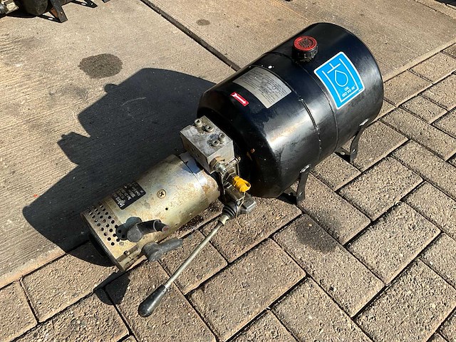 Tpm42010003 hydraulisch aggregaat - afbeelding 1 van  6