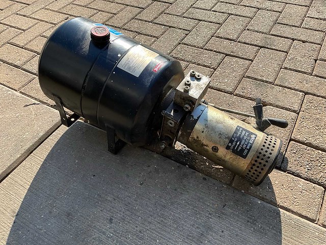 Tpm42010003 hydraulisch aggregaat - afbeelding 2 van  6