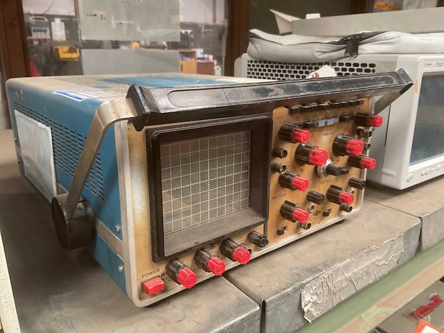 Tr-4657 dual beam oscilloscope - afbeelding 1 van  5