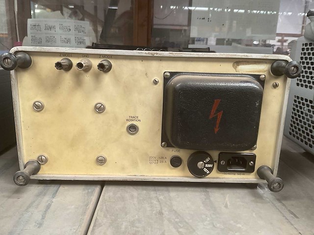 Tr-4657 dual beam oscilloscope - afbeelding 3 van  5