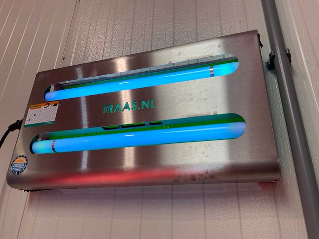 Traas rvs insectenlamp - afbeelding 1 van  4