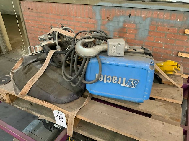 Tractel tf1600/1nf elektrische kettingtakel - afbeelding 1 van  3