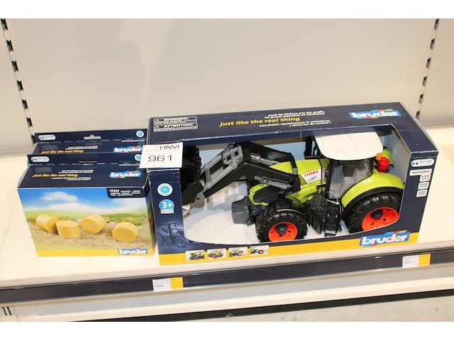 Tractor bruder type klaas 950, hooibalen bruder, twee sets. - afbeelding 1 van  2