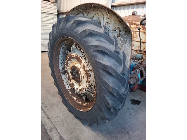 Tractor, fordson, major - afbeelding 28 van  30