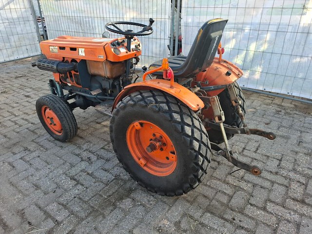 Tractor, kubota, b7001 - afbeelding 12 van  19