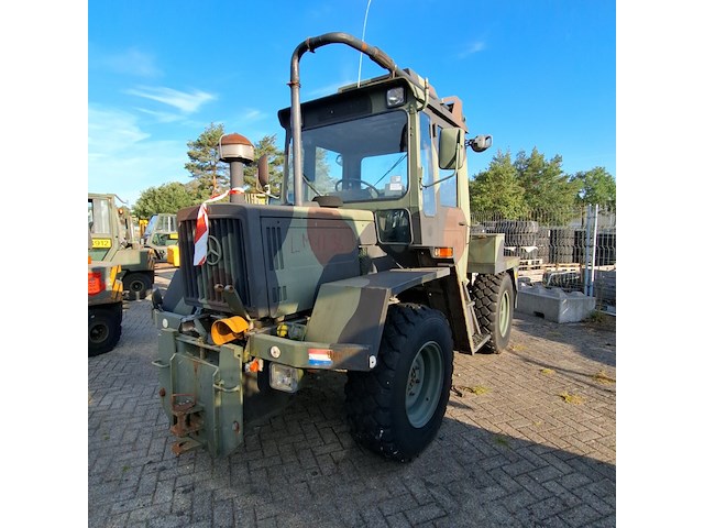 Tractor, mercedes-benz, mb trac 440 - afbeelding 1 van  39