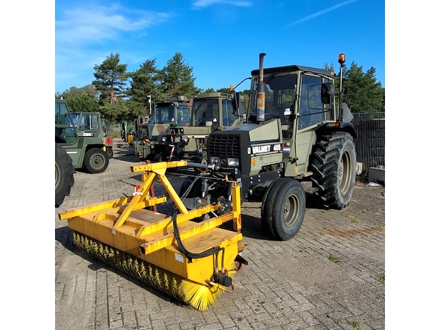 Tractor met veegrol, valmet, 405gl, 1988 - afbeelding 1 van  35