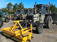 Tractor met veegrol, valmet, 405gl, 1988