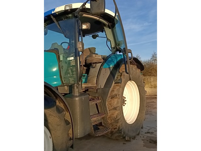 Tractor new holland, ts135a, bouwjaar 2007 - afbeelding 4 van  39