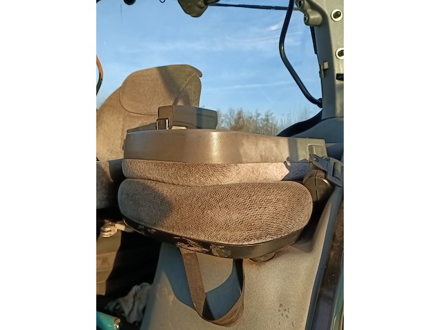 Tractor new holland, ts135a, bouwjaar 2007 - afbeelding 6 van  39