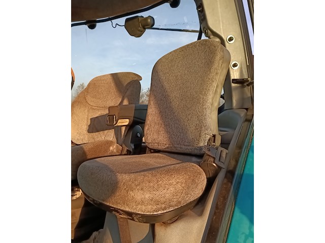 Tractor new holland, ts135a, bouwjaar 2007 - afbeelding 7 van  39