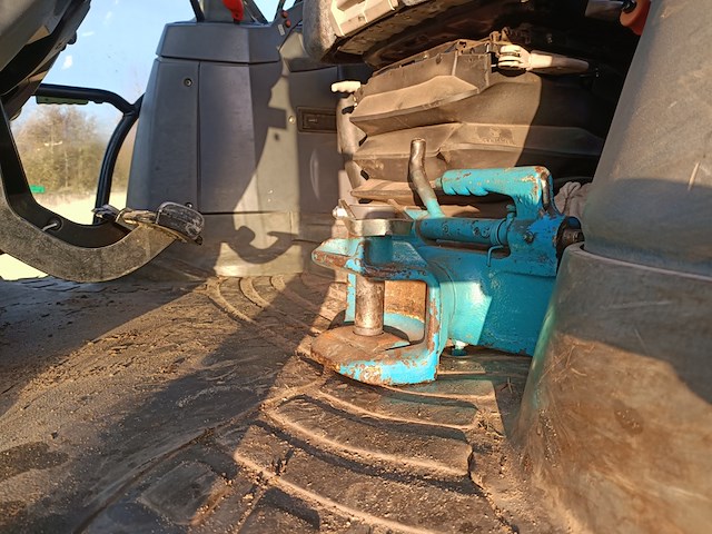 Tractor new holland, ts135a, bouwjaar 2007 - afbeelding 19 van  39