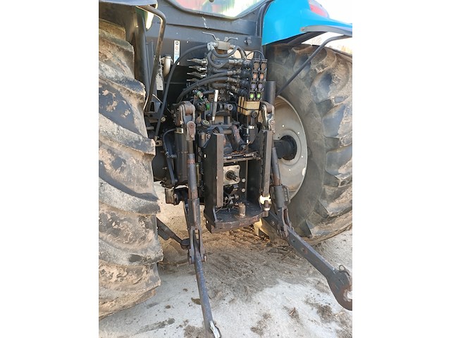 Tractor new holland, ts135a, bouwjaar 2007 - afbeelding 20 van  39
