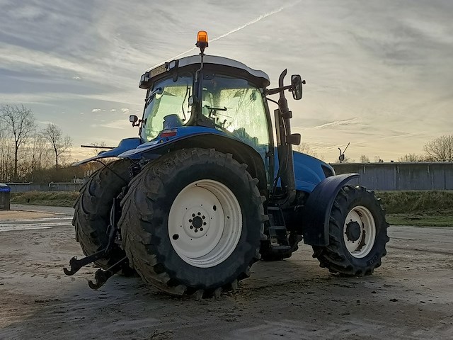 Tractor new holland, ts135a, bouwjaar 2007 - afbeelding 36 van  39