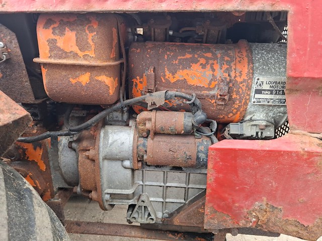 Tractor valpadana, 4rm 330 - afbeelding 6 van  14