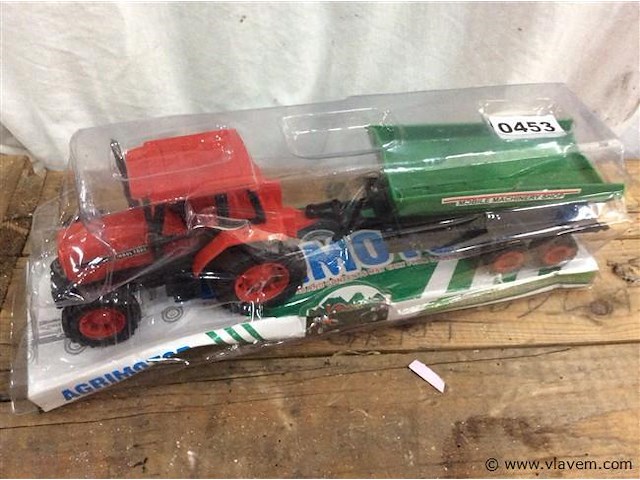 Tractor - afbeelding 1 van  2