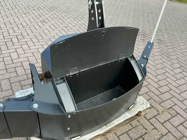 Tractorbumper sw1000 voorladers en accessoires - afbeelding 9 van  18