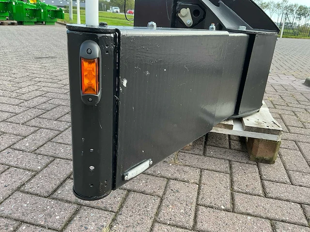 Tractorbumper sw1000 voorladers en accessoires - afbeelding 9 van  18