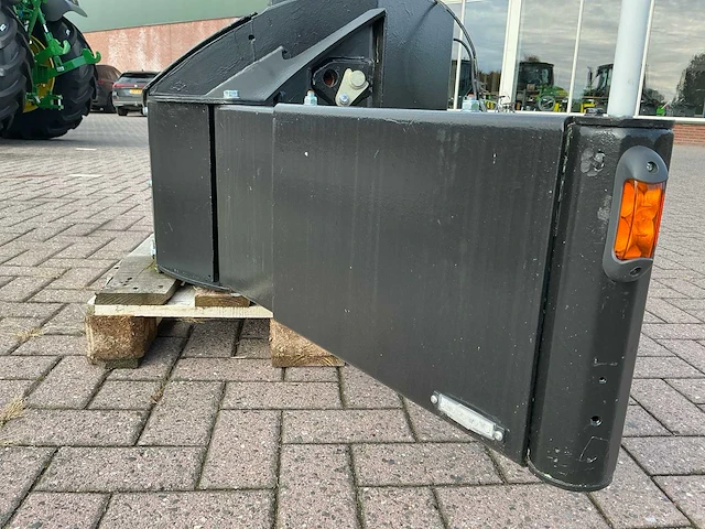 Tractorbumper sw1000 voorladers en accessoires - afbeelding 18 van  18