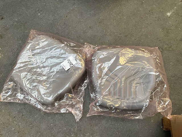 Tractorstoel onderdelen - afbeelding 1 van  4