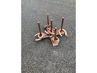 Traditional dutch game - horseshoe throwing - afbeelding 3 van  5