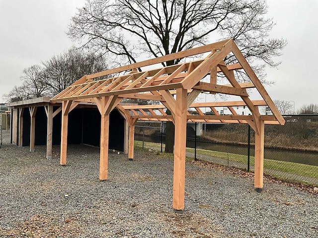 Traditionele douglas kapschuur 560x360x325 cm - afbeelding 3 van  3