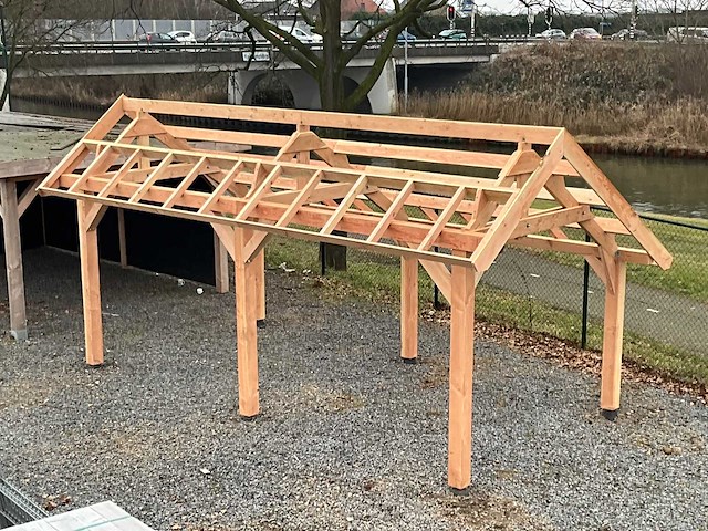 Traditionele douglas kapschuur 560x360x325 cm - afbeelding 1 van  1