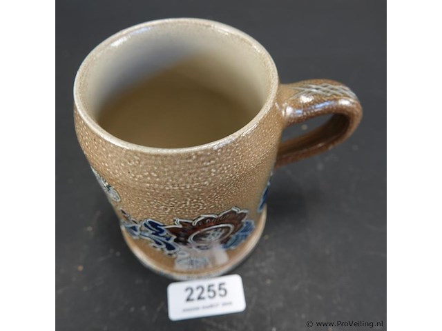 Traditionele duitse zoutgeglazuurde steengoed bierpul (salzglasur stein) - afbeelding 3 van  5