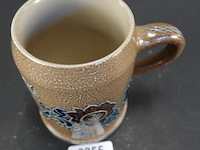 Traditionele duitse zoutgeglazuurde steengoed bierpul (salzglasur stein) - afbeelding 3 van  5