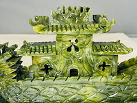 Traditionele jade drakenboot - inclusief doos - afbeelding 5 van  5