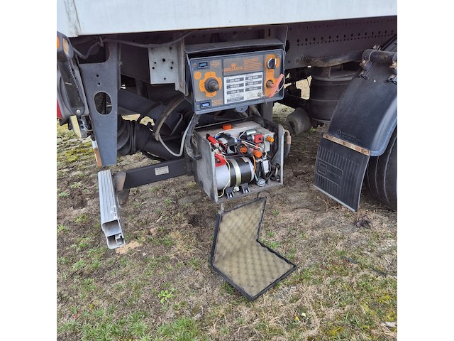 Trailer, saxas - afbeelding 7 van  10