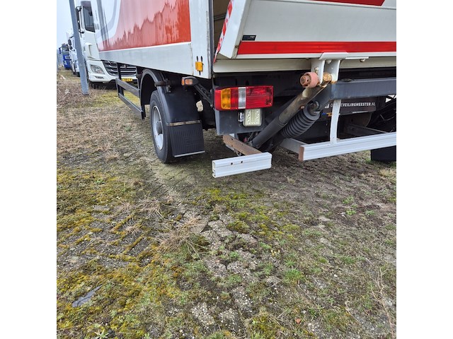 Trailer, saxas - afbeelding 8 van  10