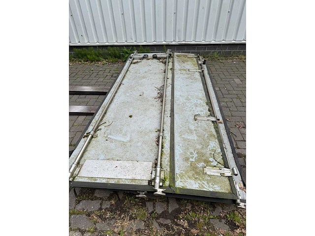 Trailerdeur - rvs beslag - vrachtwagen onderdeel - afbeelding 4 van  4
