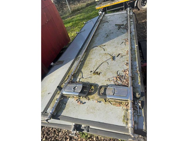 Trailerdeur - vrachtwagen onderdeel - afbeelding 2 van  2