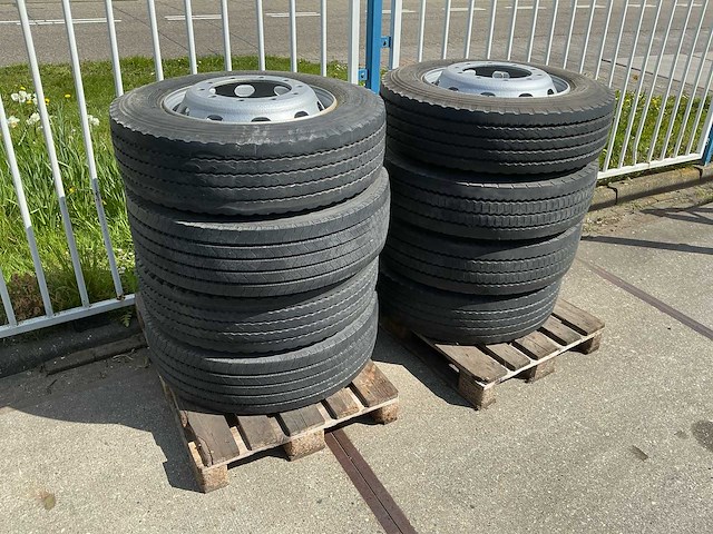 Trailervelg met band (8x) - afbeelding 1 van  12