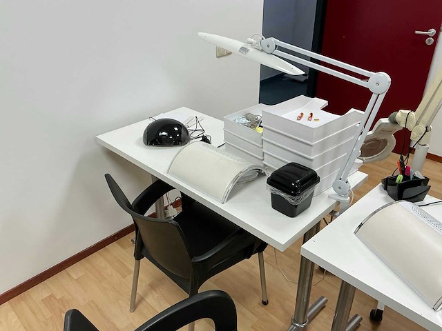 Trainingsruimte / saloninrichting - afbeelding 4 van  14