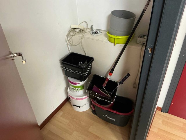 Trainingsruimte / saloninrichting - afbeelding 9 van  14