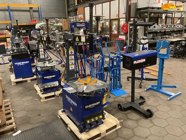 Trainsway zh626 autobandenwisselaar - afbeelding 4 van  6